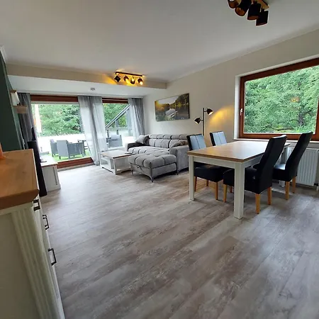 Penthouse Wohlfuehlort Mit Dachterrasse 아파트